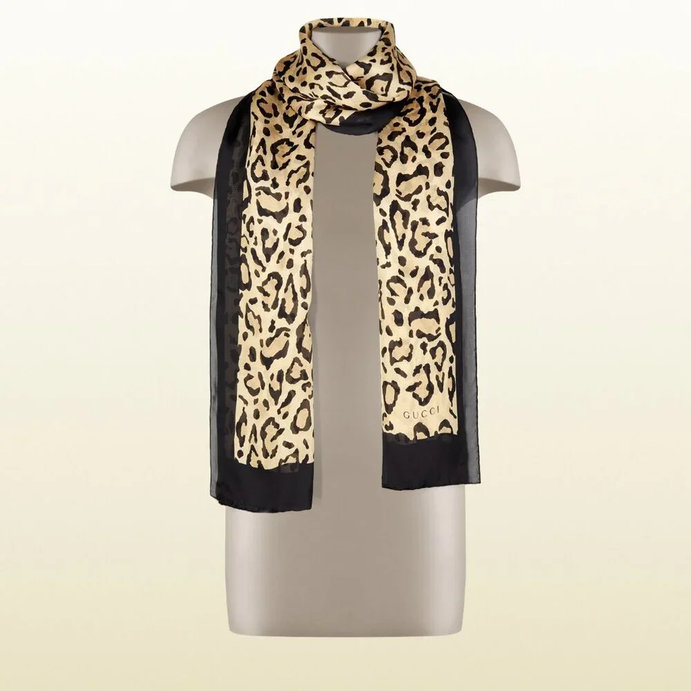 New Gucci Animal Print Silk Satin Stole Wrap